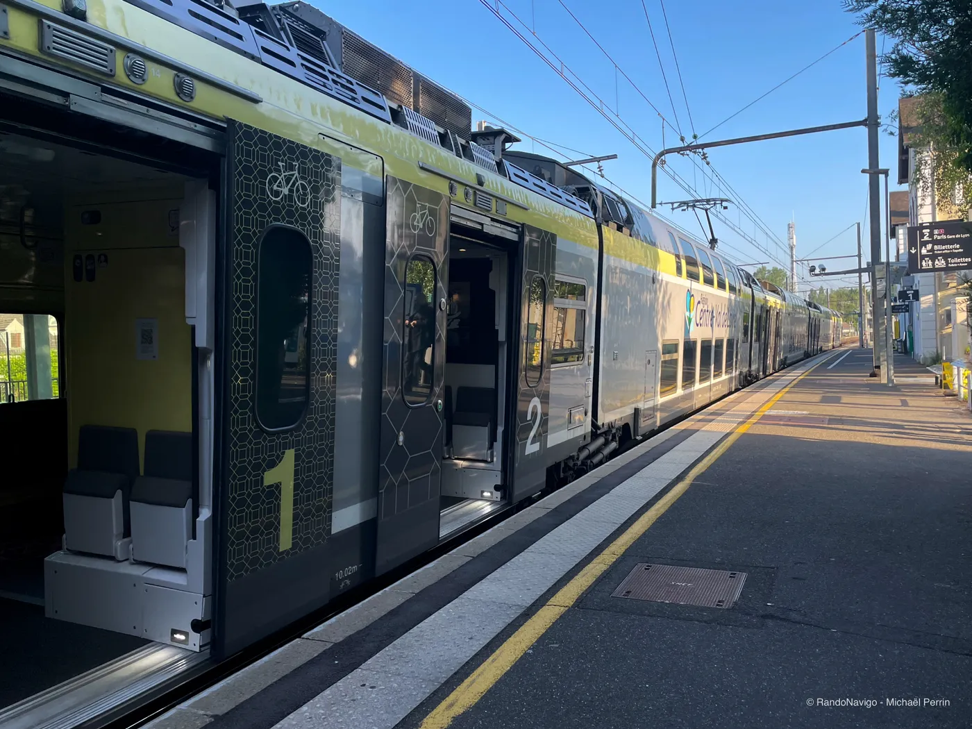 Arrivée en TER à Nemours